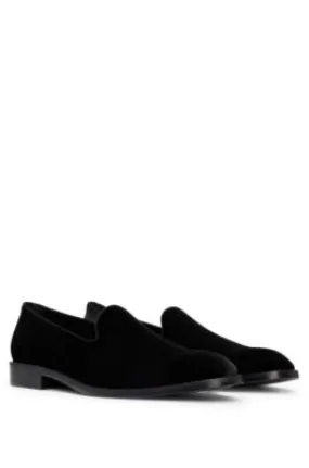 Mocasines de terciopelo con apliques de piel