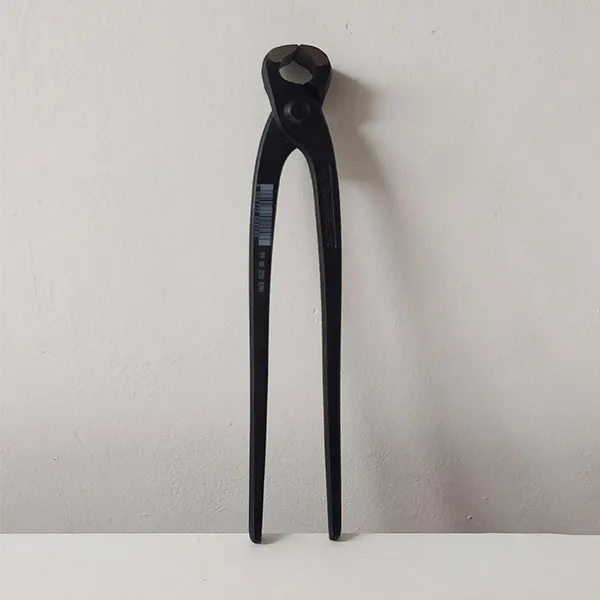 Tenaza Rusa de Hierro Knipex 99-250